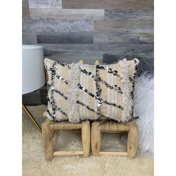 Vintage Moroccan Lumbar Pillow: Handira Wedding Blanket 03YS00251 - Picture 9 of 9